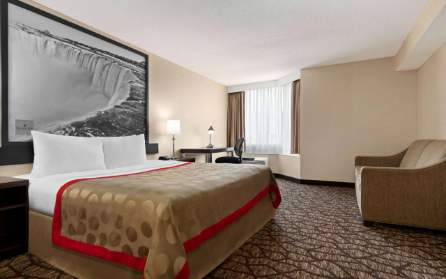 Ramada by Wyndham Niagara Falls Near the Falls