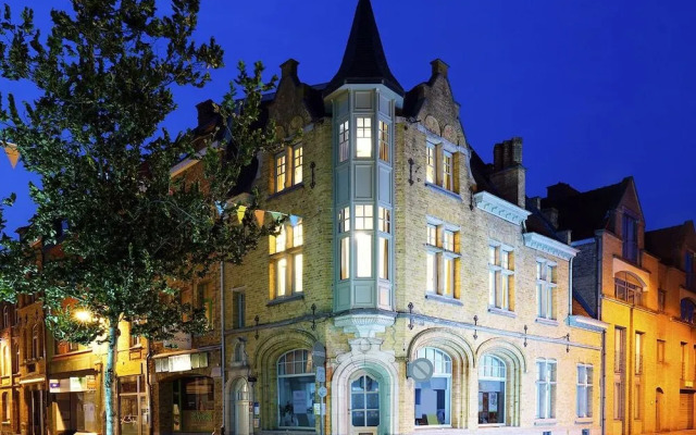 hotelImage