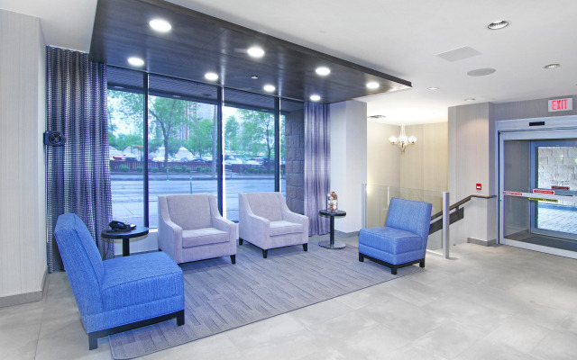 Holiday Inn Express Hotel & Suites Calgary by IHG