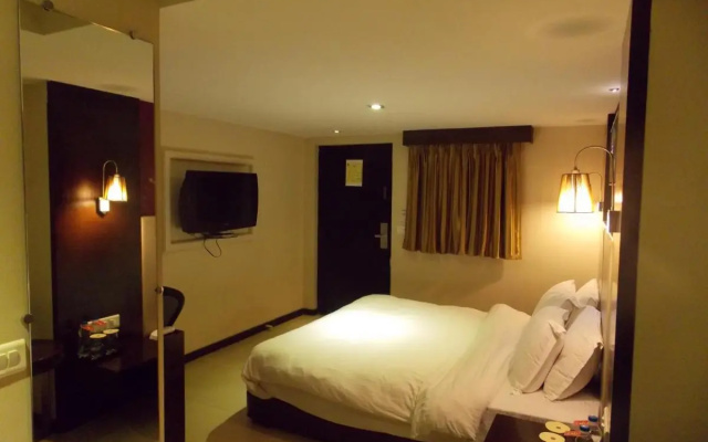Lords Plaza, Surat