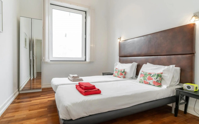 LV Premier Chiado CH8 comfortable, AC, elevator