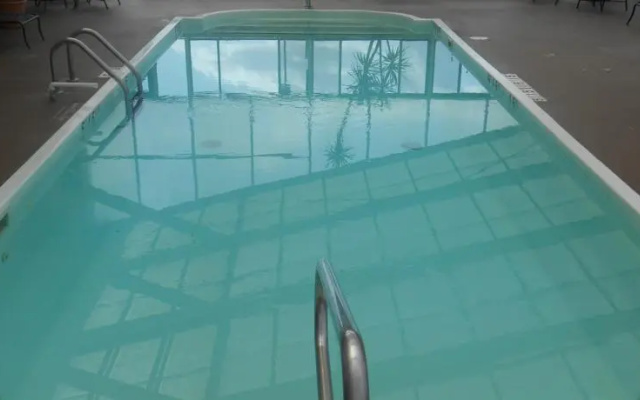 GuestHouse Inn & Suites