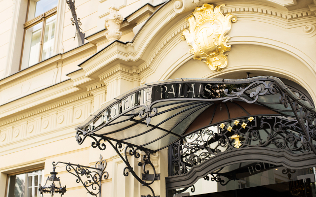 Le Palais Art Hotel Prague вид на фасад