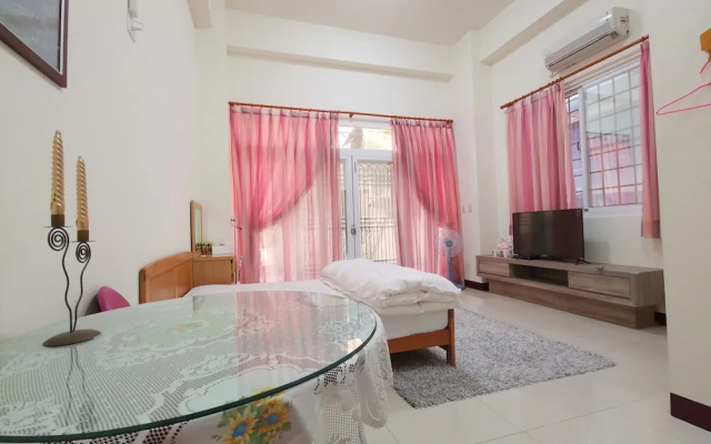 Chuan Men Tzu B&B