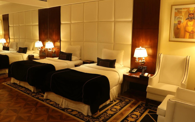 Della Resorts