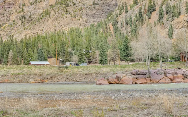 On-site River Access: Mtn-view Ouray Oasis!
