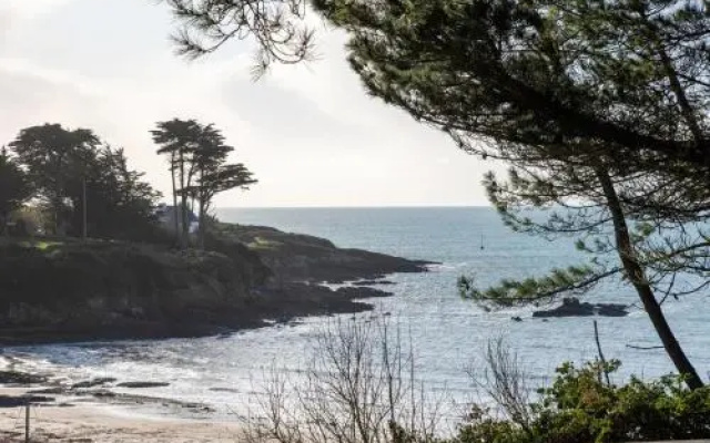 Le Castel Beach