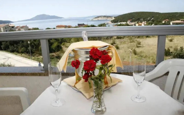 Hotel Zlatni Lav