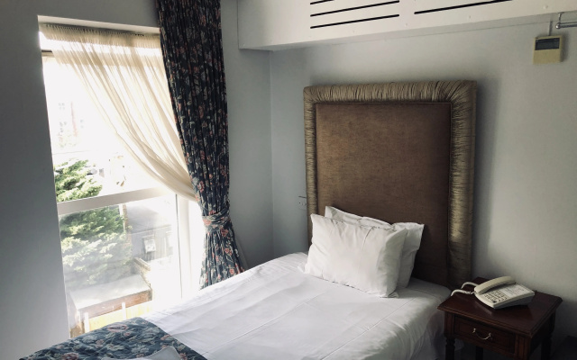 My Place Hotel