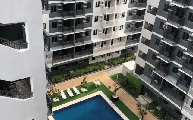 S&E condo