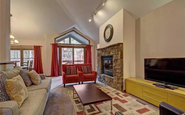 Los Pinos Condominiums by Breckenridge Resort Managers