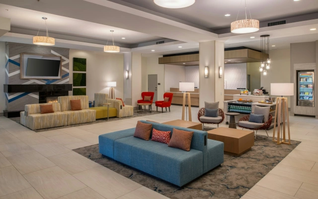 Holiday Inn Express & Suites Tacoma Downtown