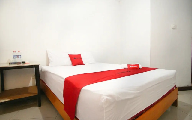 RedDoorz near Mall Abepura
