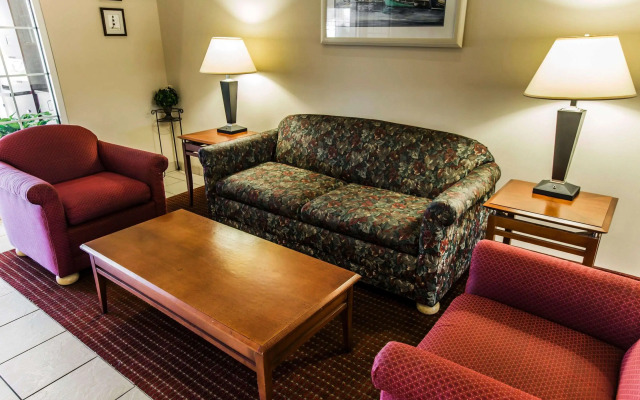 MainStay Suites Wilmington - University Area