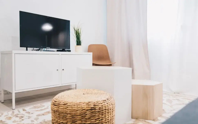 Altair by People Rentals
