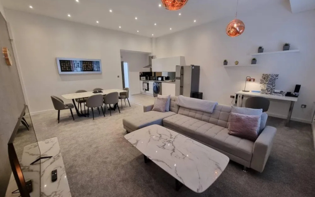 Stunning 1 Bed Apt Minutes From Bham City Centre