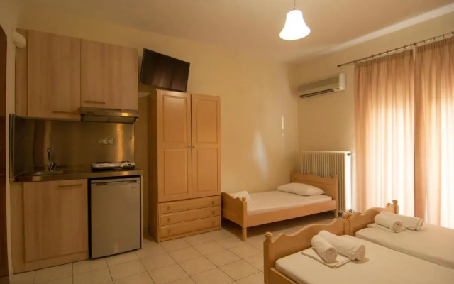 Grand Blue Hotel