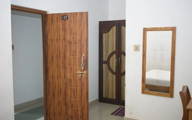 Haleemas Residency