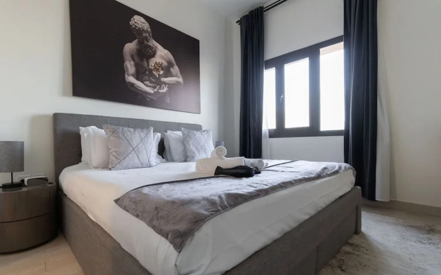 Jumeirah Golf Estates Sleeps 2 With Balcony Views
