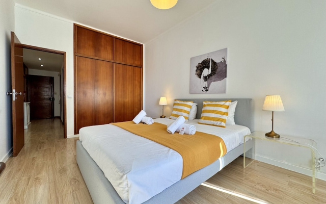 Quarteira Central 3 by Homing