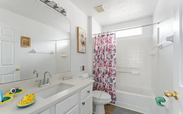 Entertaining Game Room 4BR Near Disney