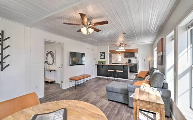 Idyllic Fayetteville Home - Walk to UA Campus!