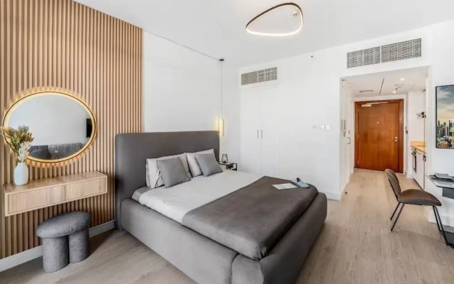 Luxury Studio Retreat with Balcony