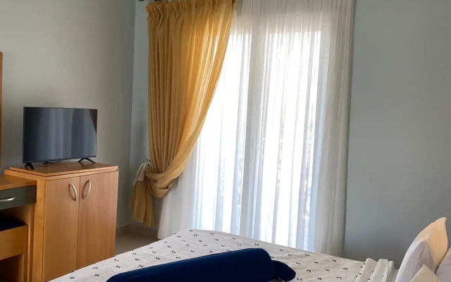 Zeus Paradise Hotel