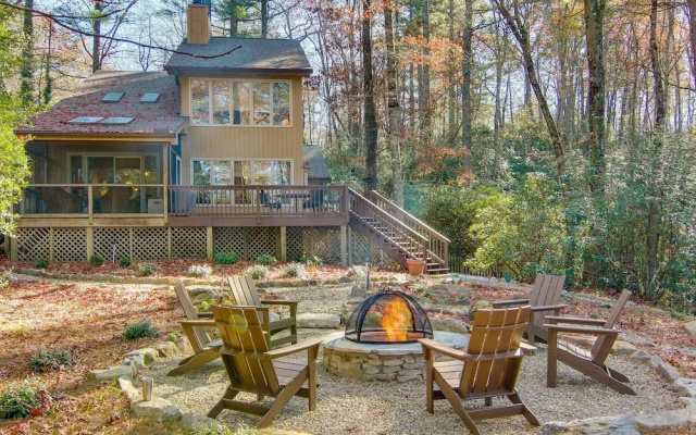 Sapphire Vacation Rental Cabin: Close to Hiking