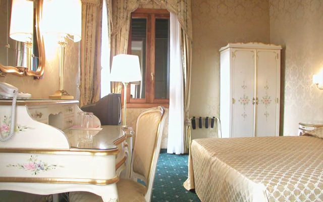 Отель Locanda Correr Италия, Венеция - 1 отзыв об отеле, цены и фото номеров - забронировать отель Locanda Correr онлайн комната для гостей