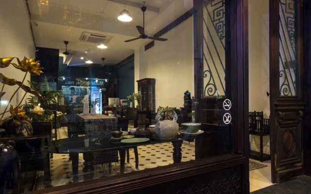 Centraltique Homestay