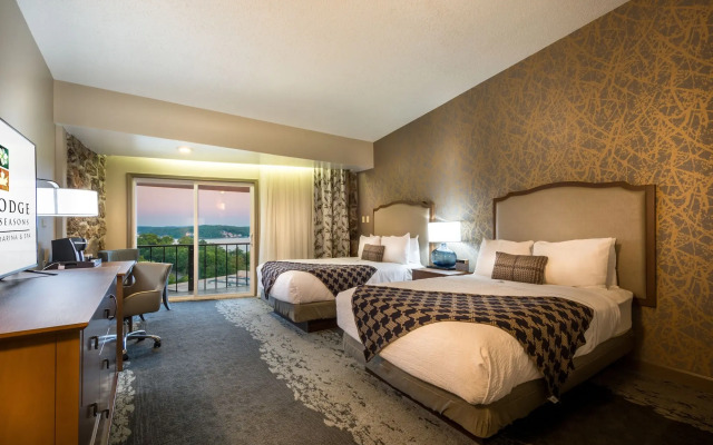 Lodge Of Four Seasons Golf Resort, Marina & Spa