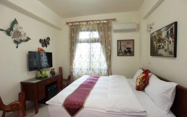 Field Country Homestay