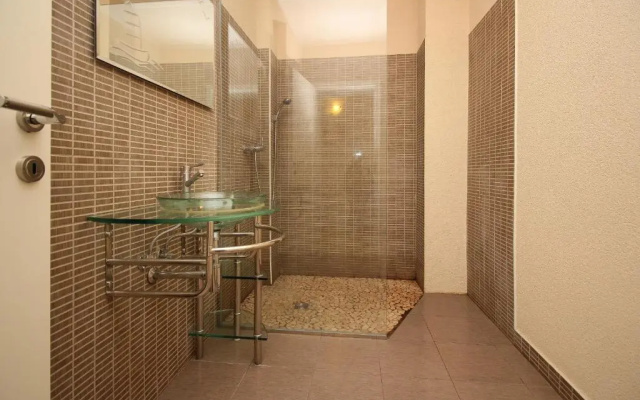 Apartment Dražen