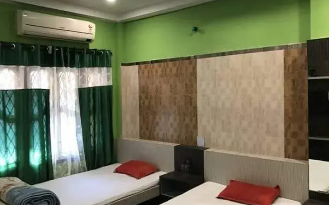Hotel Raj Biraj Lodge