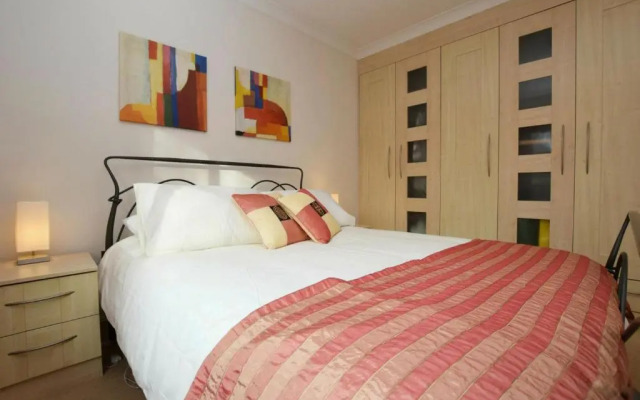 Luxury top Floor 2BD Apartment Apsley