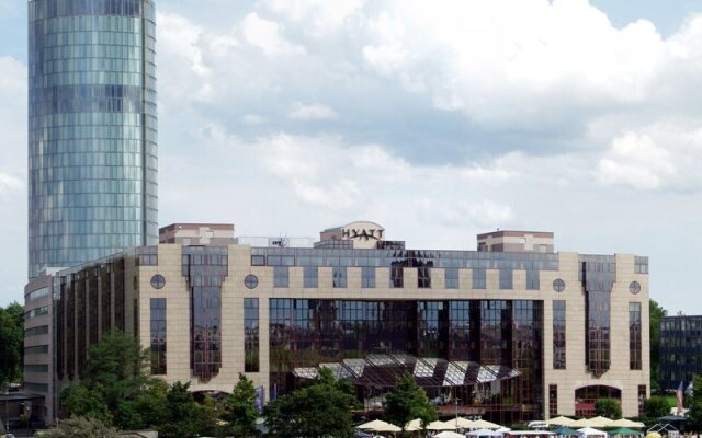Отель Hyatt Regency Cologne Германия, Кёльн - 1 отзыв об отеле, цены и фото номеров - забронировать отель Hyatt Regency Cologne онлайн вид на фасад
