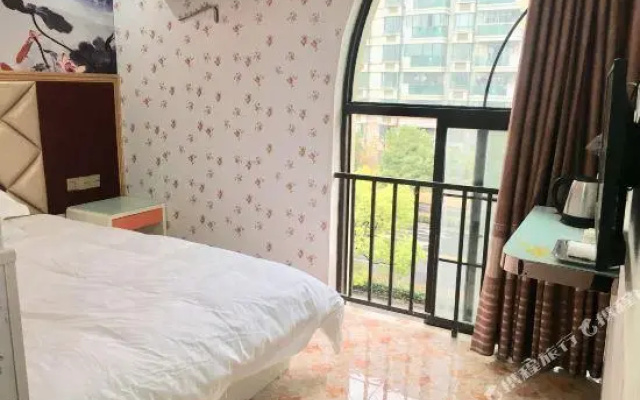 Xinrong Hotel