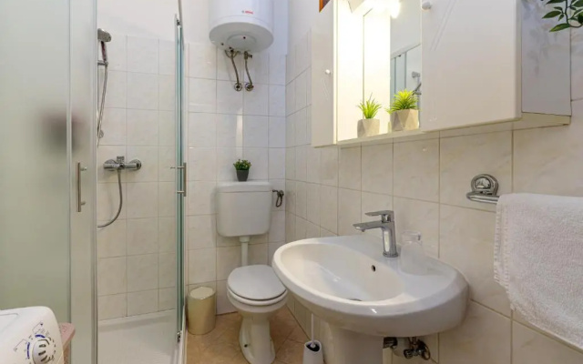 Apartments Kiki 150 METERS TO THE BEACH