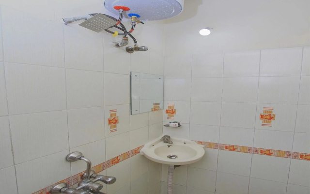 OYO 10321 Century Residency