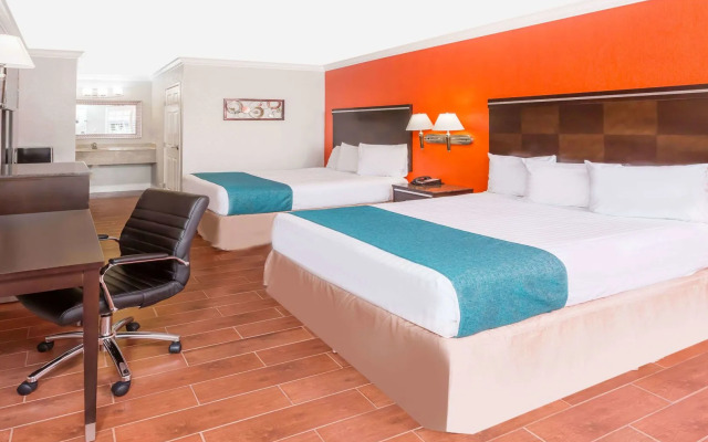 Casa Blanca Hotel - Orange