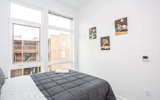 Luxury Apt Near Convcenter, Stadiums, & Harbor