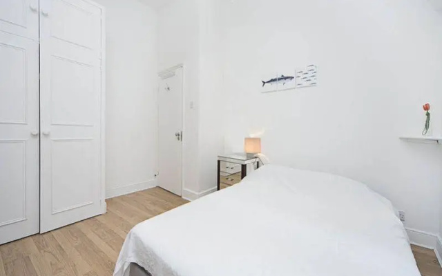FG Property - West Kensington, Beaumont Crescent