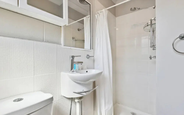 Comfy Studio Near Gabba With Secure Parking