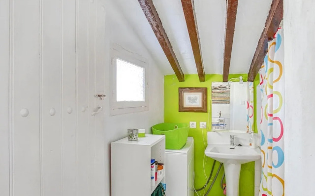 Chic Holiday Home in Benamargosa With Barbecue and Garden