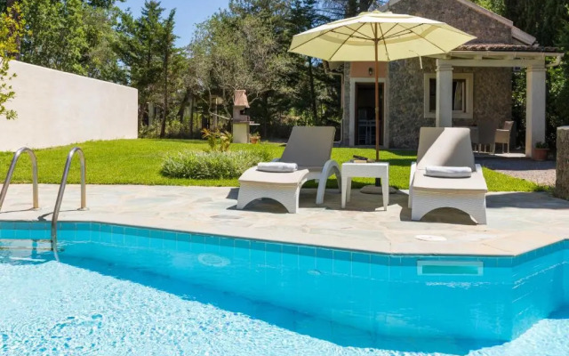Petrinos Cottage