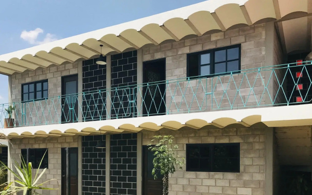 Cálido Cosmos Hotel