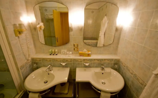 The Kairaba Beach Hotel
