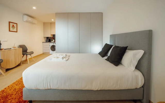 Carmo Residence Porto - S Antonio by Vacationy