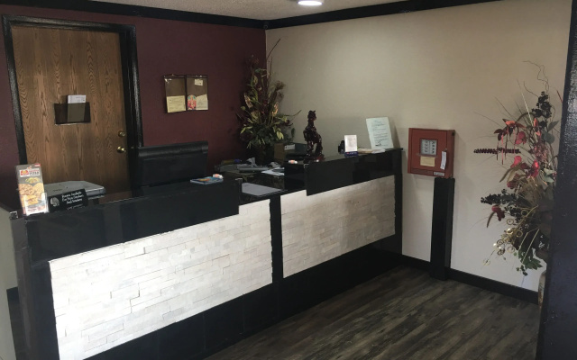 America's Best Inn - Troy